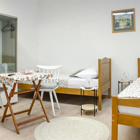 アパート Trri リエカ