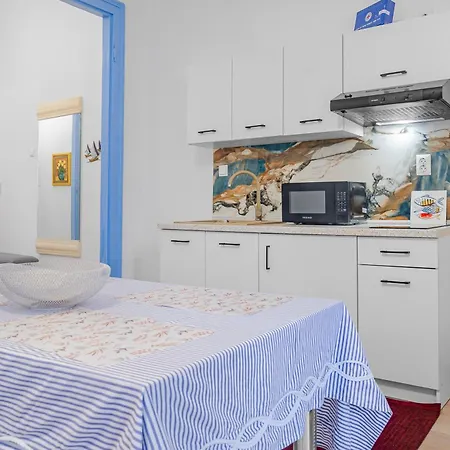 Trri Apartment