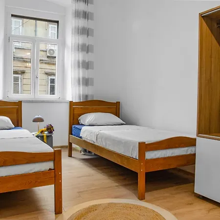 Apartment Trri